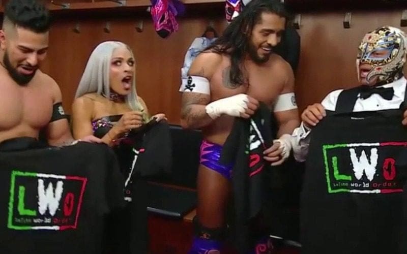Rey Mysterio Creates New LWO On WWE Smackdown
