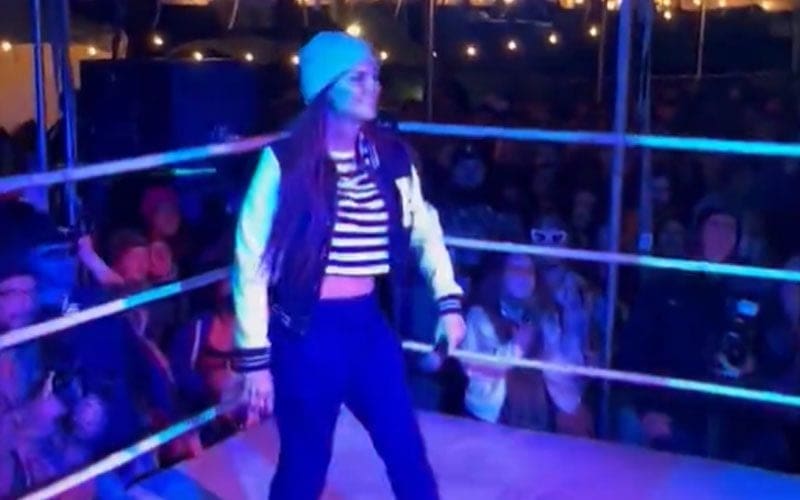 Lita Appears At Indie Wrestling Show To Say ‘F*ck The Fans’