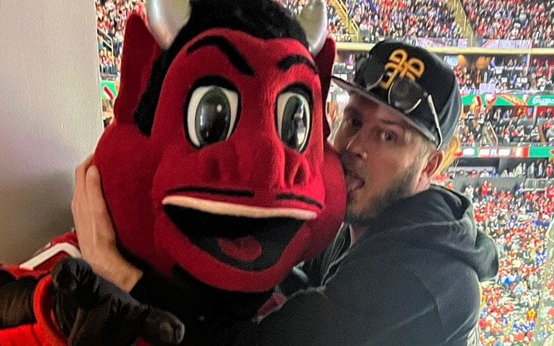 Joey Janela Gets Frisky With Mascot at Devils-Rangers Game