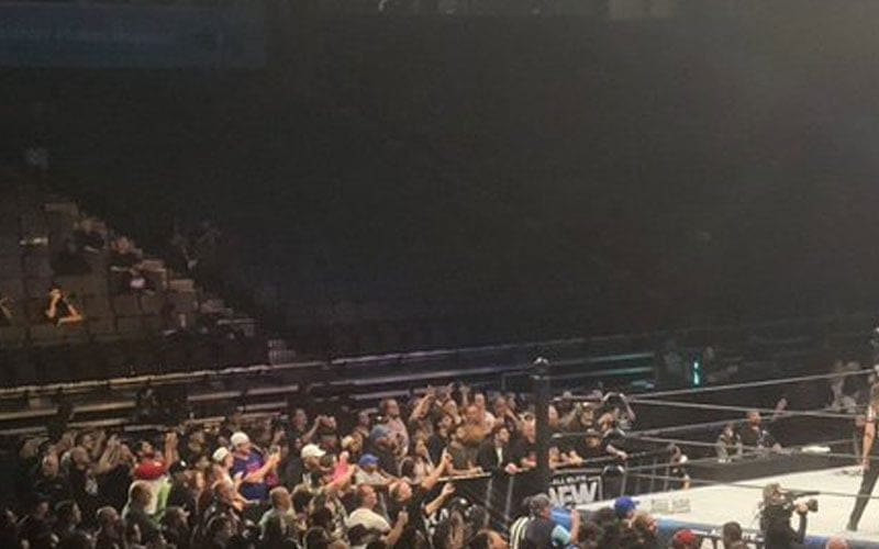 Embarrassing Crowd Shot During AEW Dynamite This Week Surfaces