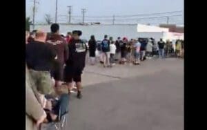 Sami Zayn Flexes Ridiculously Long Line At His Meet & Greet Before SummerSlam Sami Zayn Flexes Ridiculously Long Line At His Meet & Greet Before SummerSlam