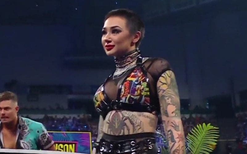 Shotzi Debuts New Shaved Head Look On WWE SmackDown This Week