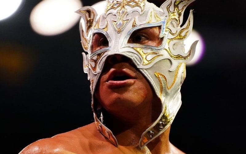 Rey Fenix Receives Medical Clearance for Competition