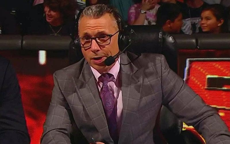 Michael Cole Botches Candice LeRae’s Name On 10/30 WWE RAW By Mistaking Her With Former Talent