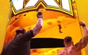 The Undertaker & Carmelo Hayes Perform Iconic Pose After WWE NXT Concludes The Undertaker & Carmelo Hayes Perform Iconic Pose After WWE NXT Concludes