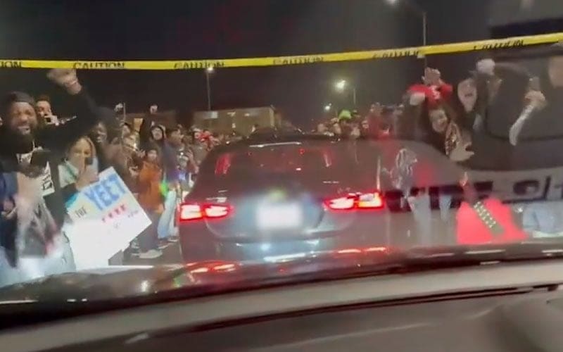 Asuka’s Vehicle Swarmed By WWE Fans While Trying To Leave Live Event