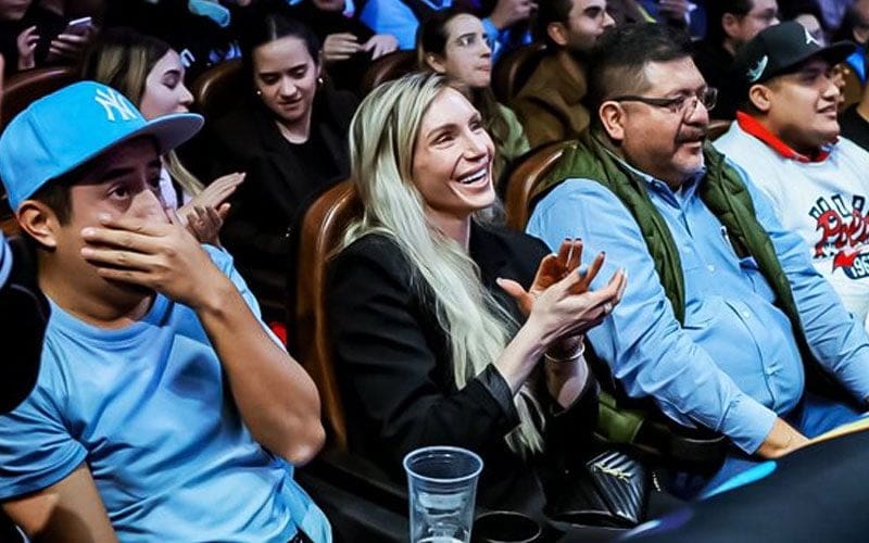 Charlotte Flair Attends CMLL Event on Crutches to Show Her Support for Andrade El Idolo During WWE Hiatus
