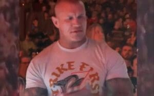 Randy Orton Shown In Fan Video Wasting Time During Commercial Break On 12/16 WWE SmackDown Randy Orton Shown In Fan Video Wasting Time During Commercial Break On 12/16 WWE SmackDown