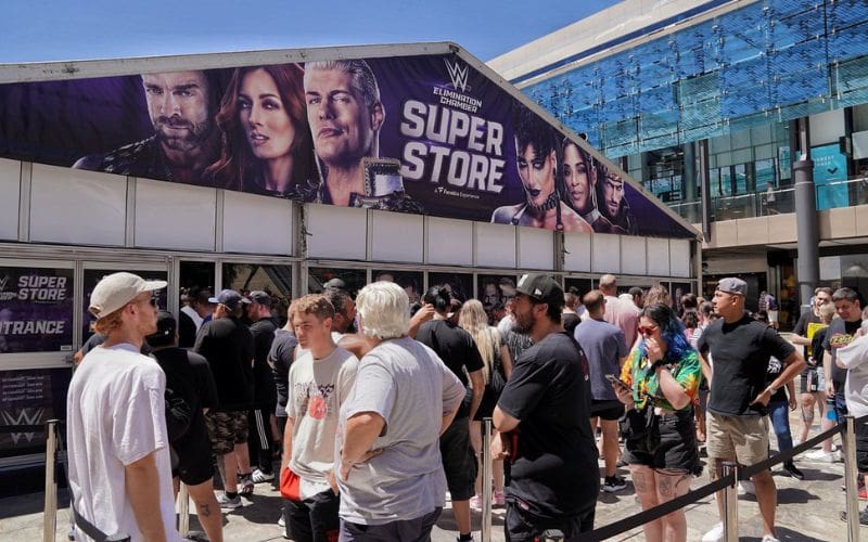 Elimination Chamber Superstore In Perth Opens With Long Waiting Lines