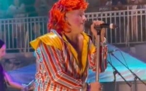 Chris Jericho Performs Bizarre Cover of ‘Blinding Lights’ During Cruise Chris Jericho Performs Bizarre Cover of 'Blinding Lights' During Cruise