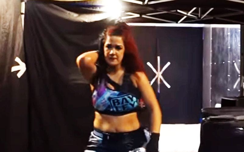 Bayley Reacts to Dakota Kai’s Betrayal on 3/1 WWE SmackDown
