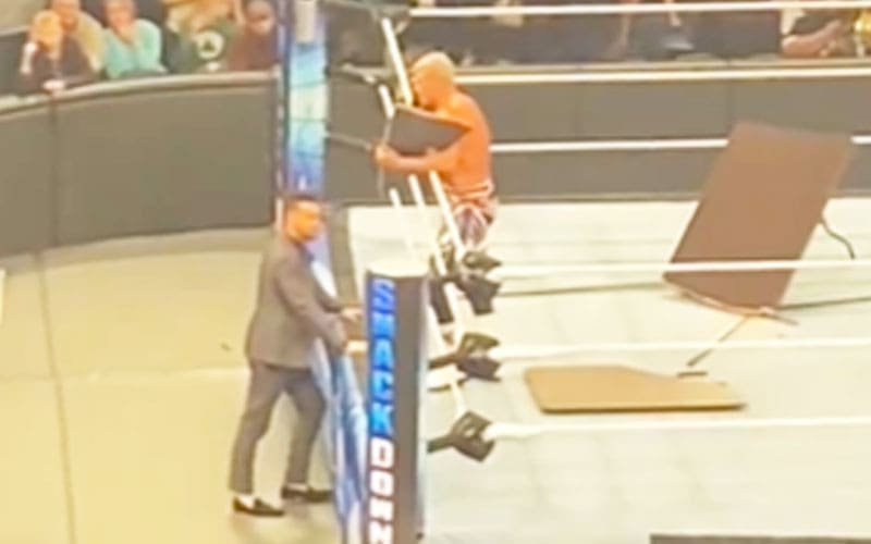 cody-rhodes-surprise-gesture-after-315-wwe-smackdown-leaves-fans-astonished-45
