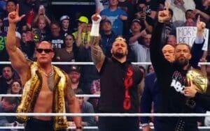 paul-heyman-addresses-conspiracy-theories-about-the-rocks-l-hand-gesture-15