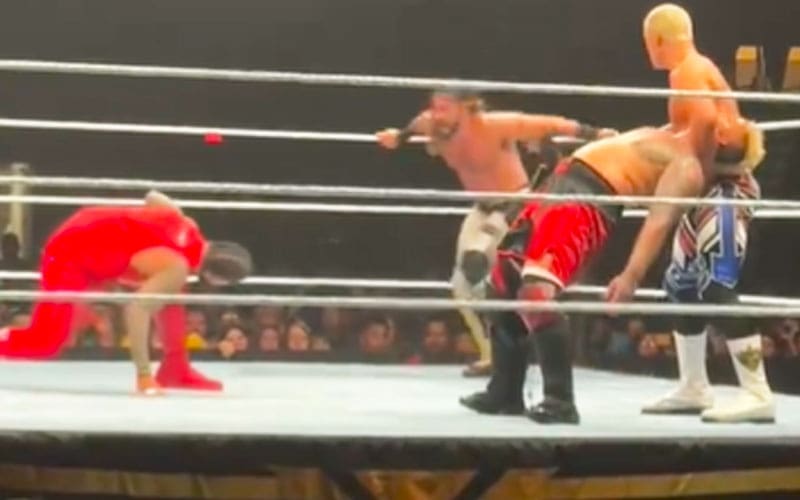 seth-rollins-makes-in-ring-return-during-wwe-live-event-46