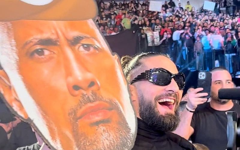 Seth Rollins Mocks The Rock With Diarrhea Fan Sign On 3 8 Wwe Smackdown Episode