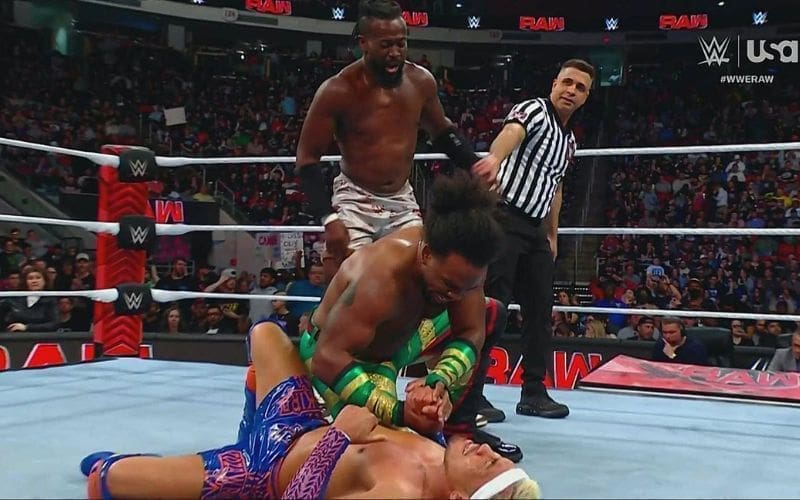 the-new-day-qualifies-for-wrestlemania-40-six-pack-ladder-match-on-318-wwe-raw-23