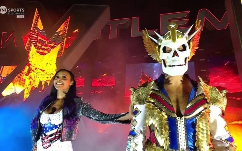 cody-rhodes-blessed-to-have-brandi-rhodes-part-of-wrestlemania-40-sunday-entrance-18