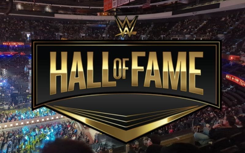 crowd-thins-at-wells-fargo-center-after-paul-heymans-wwe-hall-of-fame-induction-34