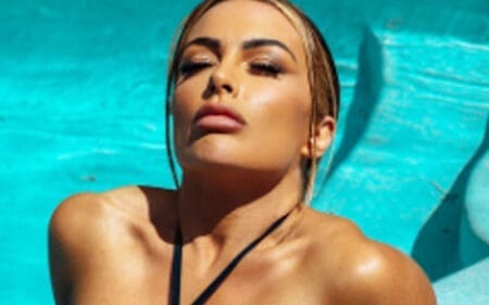 mandy-rose-offers-free-subscriptions-on-her-premium-content-in-bikini-photo-drop-00
