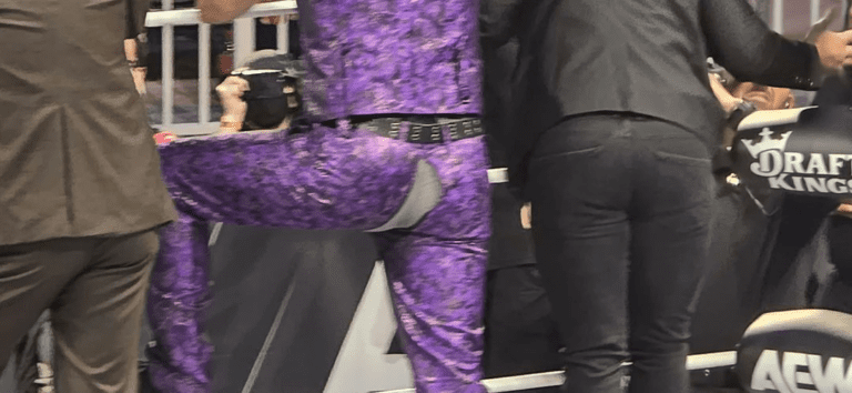 nicholas-jackson-suffers-wardrobe-malfunction-after-424-aew-dynamite-segment-12-768x354.png