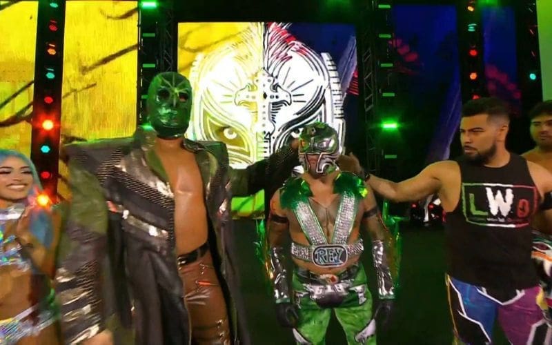 rey-mysterio-pays-homage-to-philadelphia-eagles-with-his-gear-at-wrestlemania-saturday-14