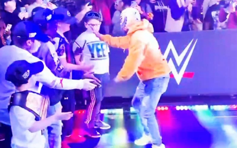 rey-mysterio-surprises-make-a-wish-children-with-heartwarming-wwe-experience-46