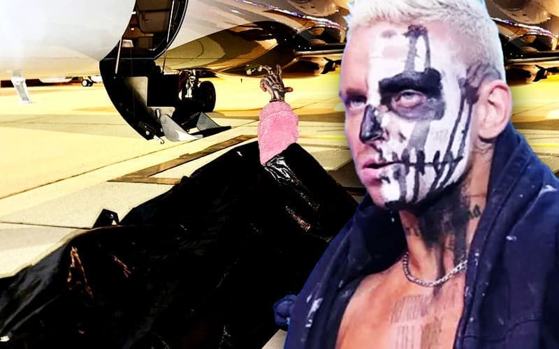 darby-allin-makes-dramatic-arrival-in-body-bag-before-522-aew-dynamite-05