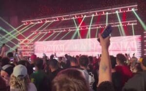 Flickering Lights Mystify Before 5/27 WWE RAW Broadcast Flickering Lights Mystify Before 5/27 WWE RAW Broadcast