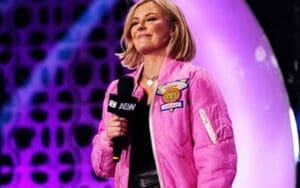 Individual Behind Renee Paquette’s Sideline Reports Individual Behind Renee Paquette's Sideline Reports