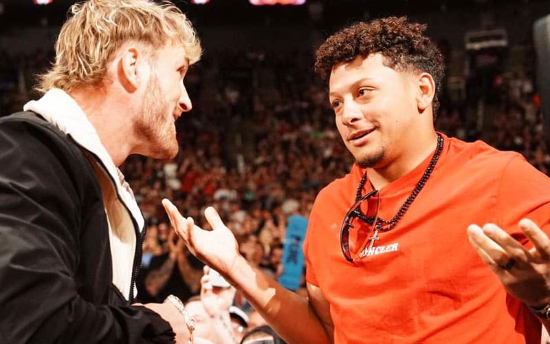 wwe-criticized-for-turning-patrick-mahomes-heel-in-his-hometown-29