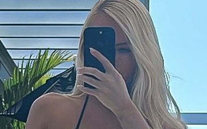 ex-wwe-star-summer-rae-radiates-confidence-for-miami-swim-week-castings-in-selfie-drop-06