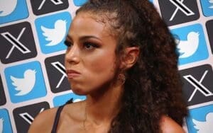 Samantha Irvin Exposes Fake Account Pretending to Be Her on Twitter Samantha Irvin Exposes Fake Account Pretending to Be Her on Twitter