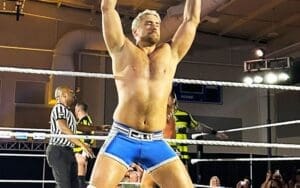 Joe Hendry Makes Shocking Appearance at WWE NXT Live Event Joe Hendry Makes Shocking Appearance at WWE NXT Live Event