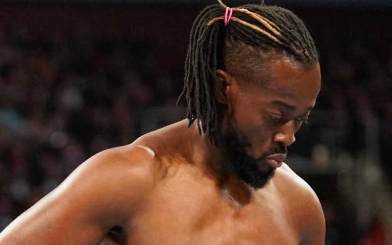 michael-cole-announces-kofi-kingstons-injury-on-78-wwe-raw-44