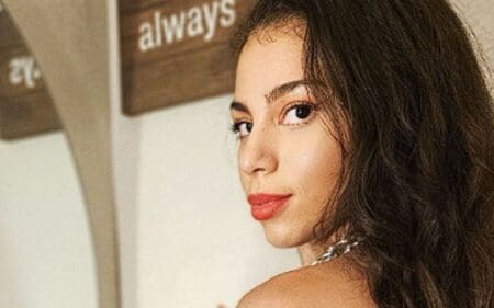 Samantha Irvin Breaks The Internet With Dazzling Bikini Mirror Photo