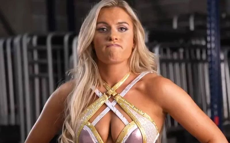 mariah-may-responds-to-rumors-that-everyone-in-aew-hates-each-other-28