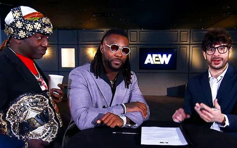 swerve-strickland-signs-contract-extension-ahead-of-2024-aew-all-in-pay-per-view-06