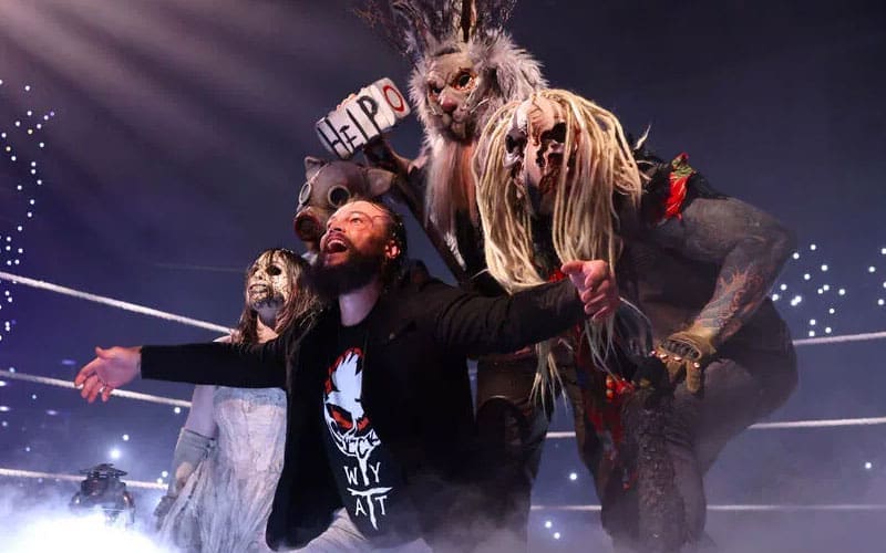 the-wyatt-sicks-drop-mysterious-message-ahead-of-85-wwe-raw-39