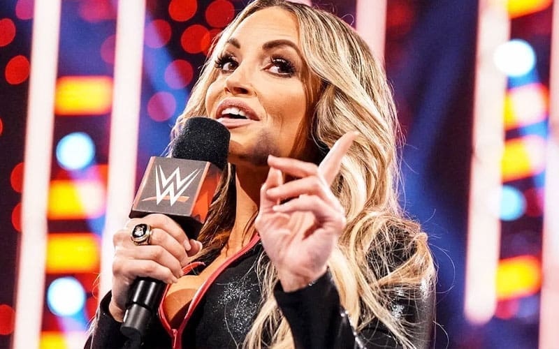 trish-stratus-contemplating-wwe-comeback-24