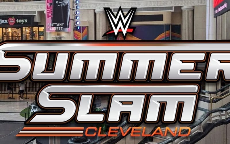 wwe-summerslam-store-draws-early-crowds-in-town-city-center-16