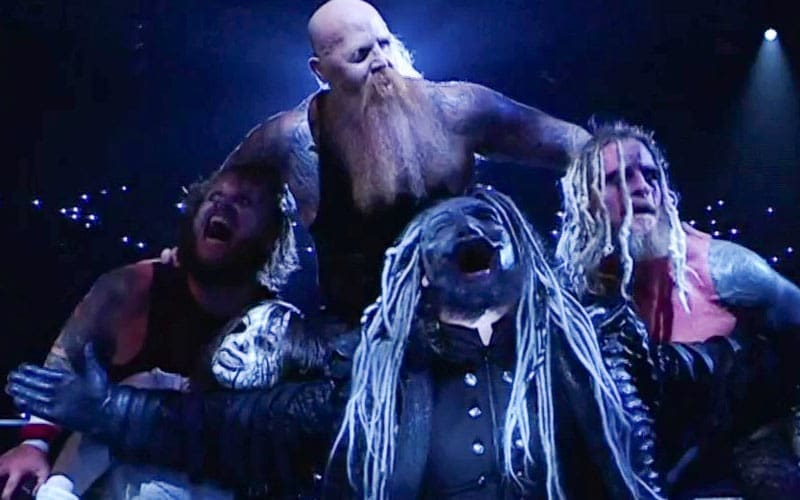 wyatt-sicks-dominate-in-debut-match-during-85-wwe-raw-42