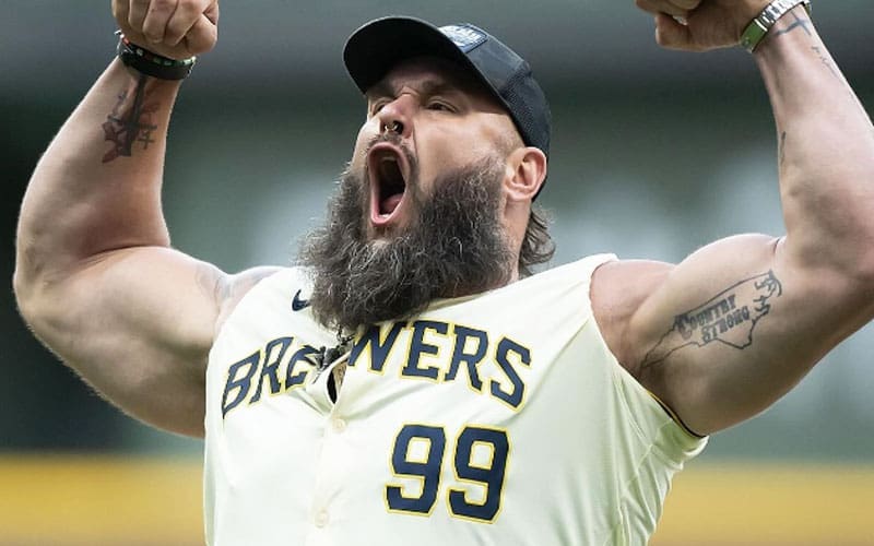 braun-strowman-throws-out-first-pitch-at-milwaukee-brewers-game-56