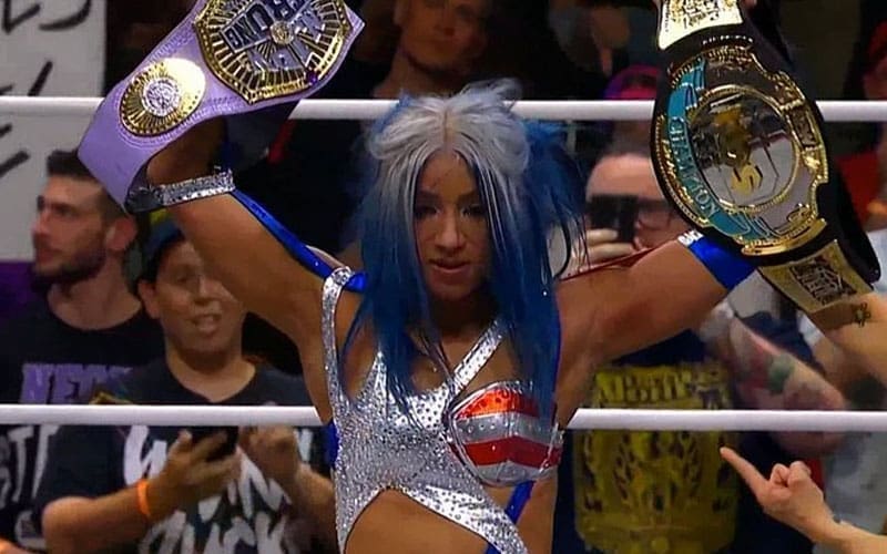 mercedes-mone-retains-tbs-title-over-hikaru-shida-at-aew-all-out-2024-54