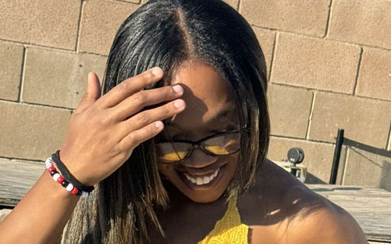 wwe-referee-daphanie-lashaunn-bids-farewell-to-summer-in-yellow-bikini-photo-19