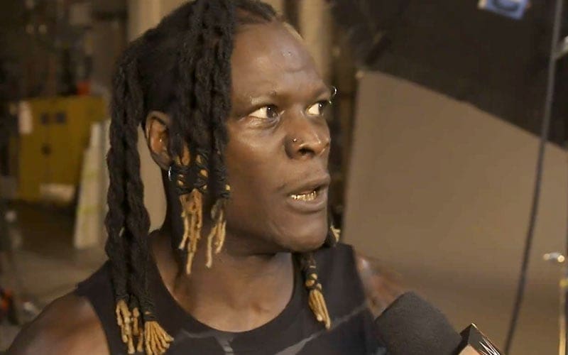 r-truth-defends-the-miz-after-attack-on-930-wwe-raw-hes-just-confused-not-malicious-08