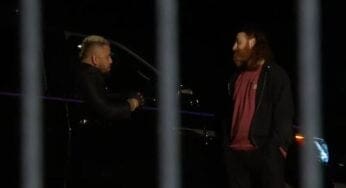 sami-zayn-caught-talking-to-solo-sikoa-on-1028-wwe-raw-34