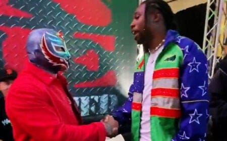 rey-mysterio-and-olympic-champ-noah-lyles-link-up-at-complexcon-01