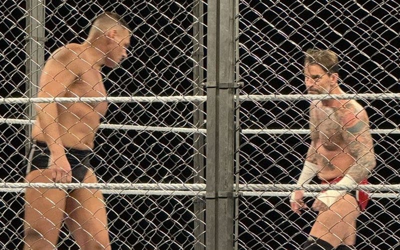 CM Punk vs. Gunther Ends in Chaos at WWE Chicago Live Event