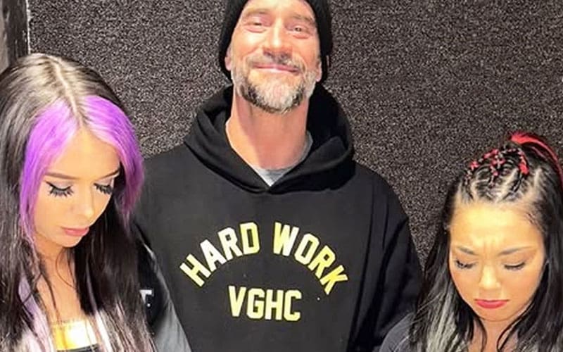 CM Punk Clarifies Smiling in Viral Photo with Roxanne Perez After NXT Women’s Title Loss