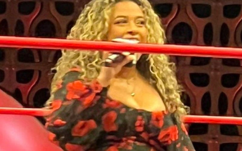 JoJo Offerman Makes Surprise Appearance as Ring Announcer Before 1/4 AEW Collision